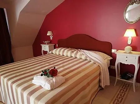 Palace Nuova Strada Отель