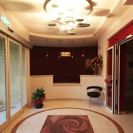 Palace Nuova Strada Отель 4*