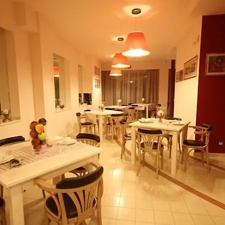 Palace Nuova Strada 4* 노세라 테리네세