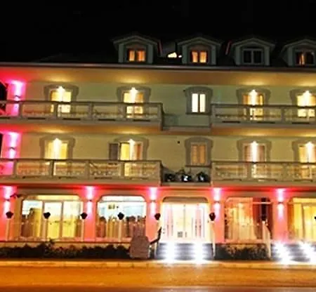 Palace Nuova Strada
