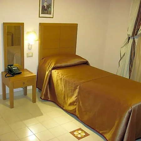 Palace Nuova Strada 4* Ночера-Теринезе