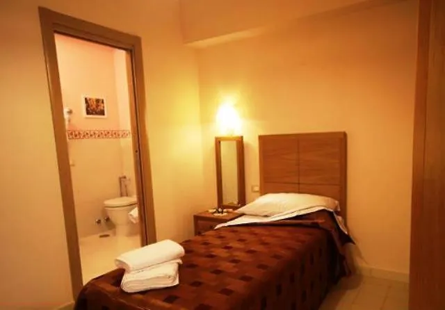 מלון Palace Nuova Strada נוצ'רה טרינזה