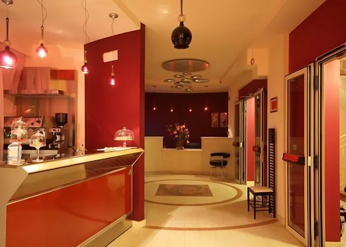 Palace Nuova Strada מלון