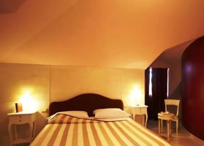 Palace Nuova Strada מלון נוצ'רה טרינזה